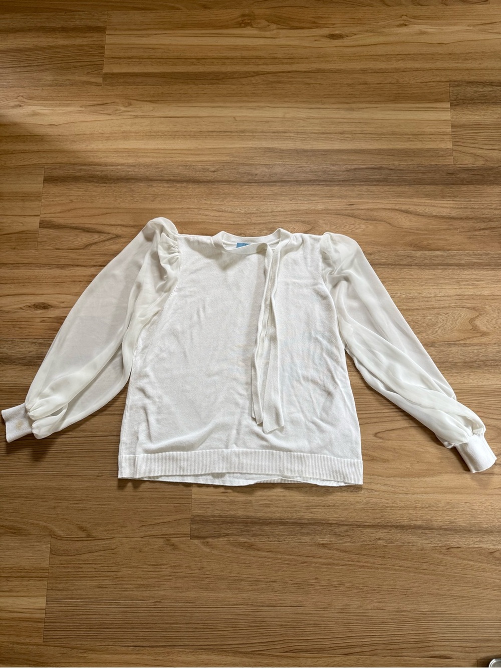 Women's CeCe Balloon Sleeve Bow
Sweater xl